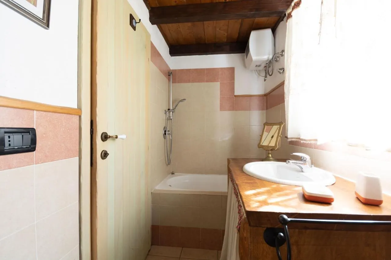 Villa Ferulas Oliena 0*,  Italia