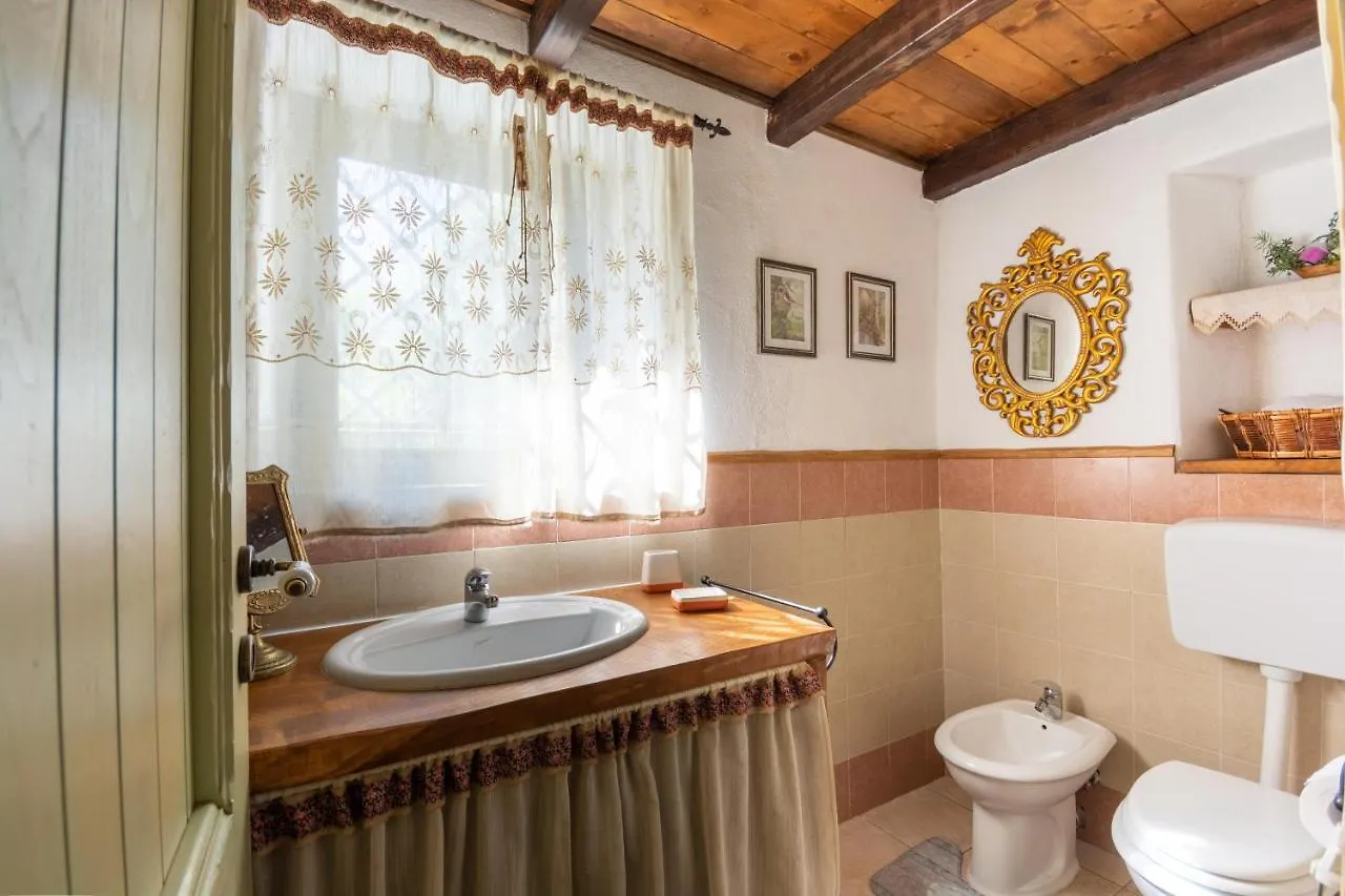 Villa Ferulas Oliena Italia