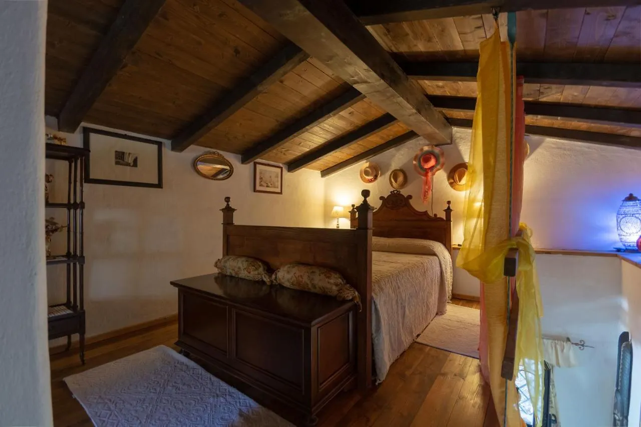 Villa Ferulas Oliena 0*,
