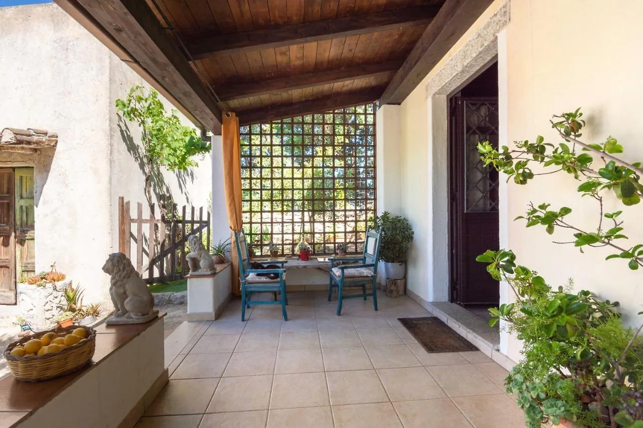 Villa Ferulas Oliena Casa vacanze