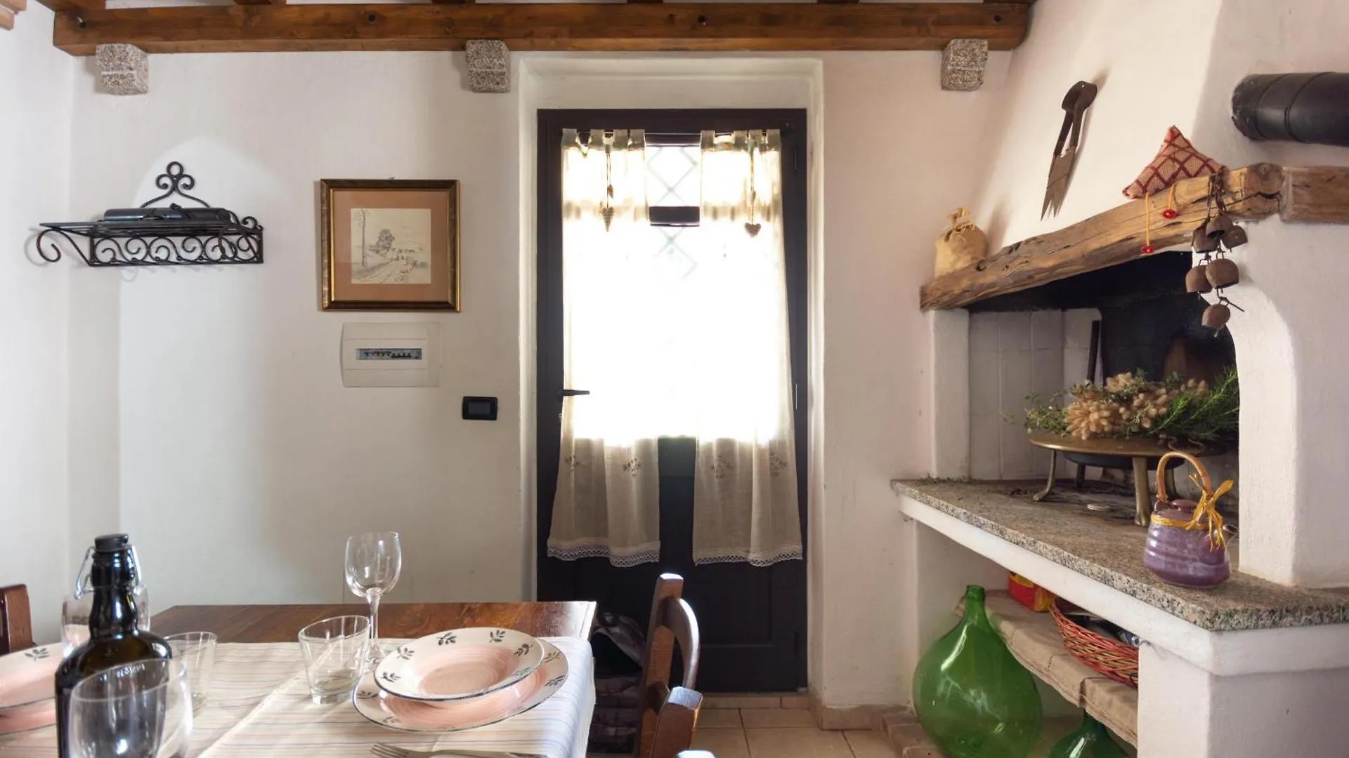 Villa Ferulas Oliena 0*,  Italia